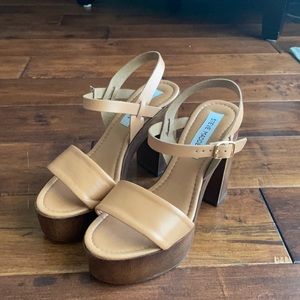 Steven Madden platform sandals
